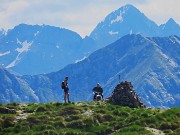 25 Zoom sul Monte Foppa con Raffaele che incontra Sara con Dominique 